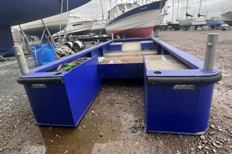 Navire-ferry à vendre