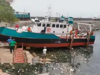 Navire d'enquête à vendre