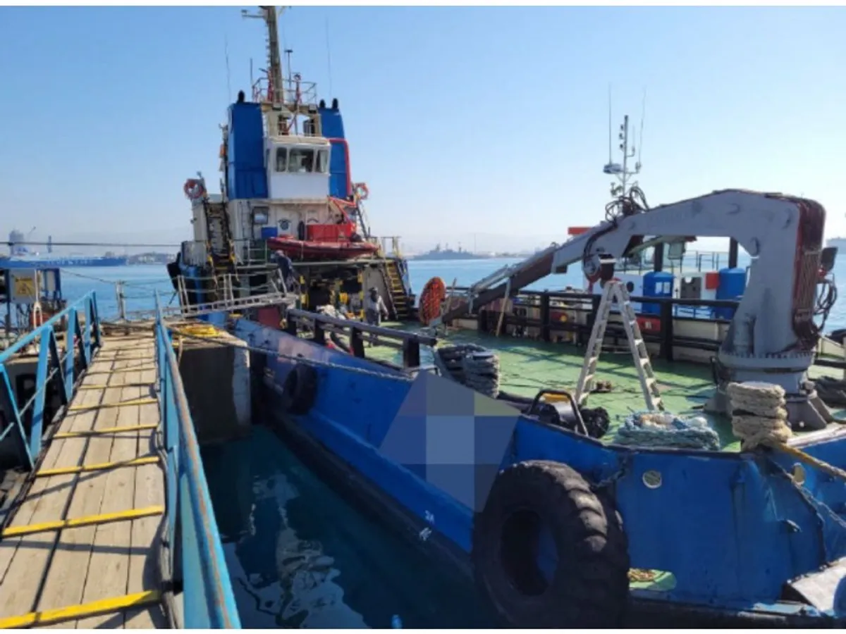 Navire d'approvisionnement à vendre