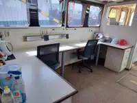 Navire d'arpentage à vendre