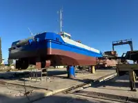 Bateaux de travail à vendre
