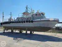 Bateau de transport d'équipage à vendre
