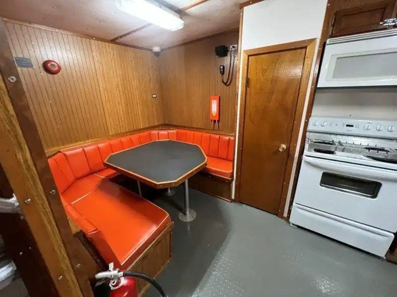 Bateau de transport d'équipage à vendre