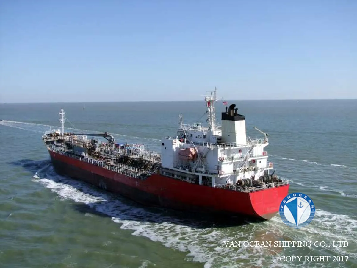 Pétrolier / chimiquier à vendre