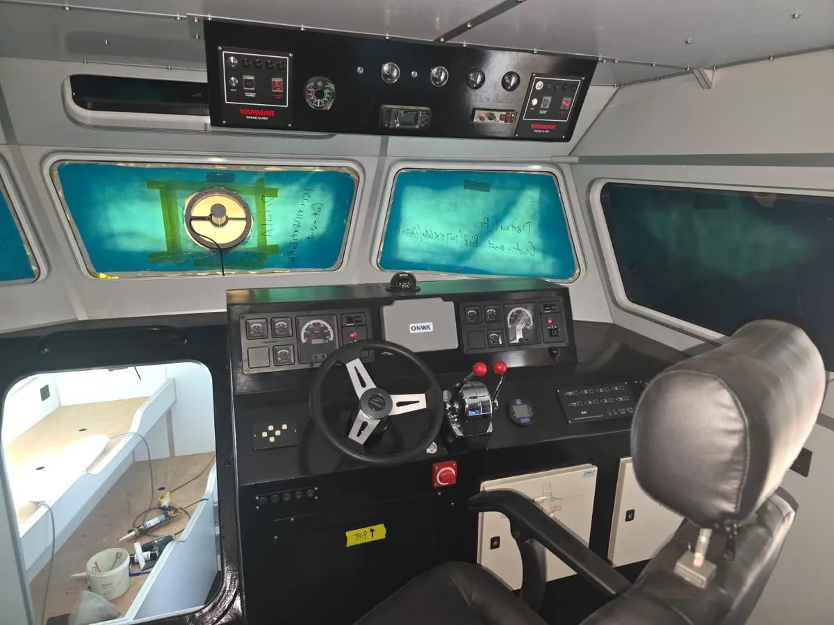 Bateau de transport d'équipage à vendre