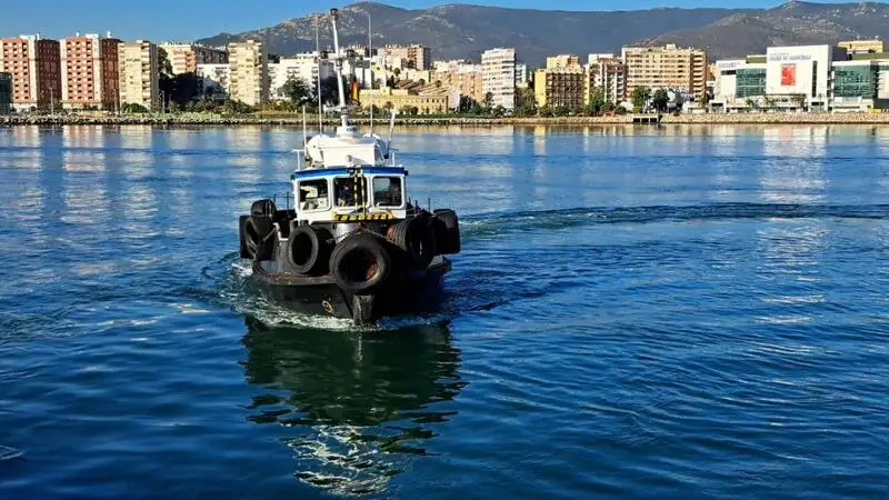 Bateaux de travail à vendre