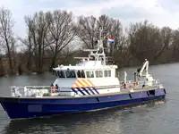 Bateau patrouilleur à vendre