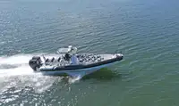Bateau pneumatique semi-rigide à vendre