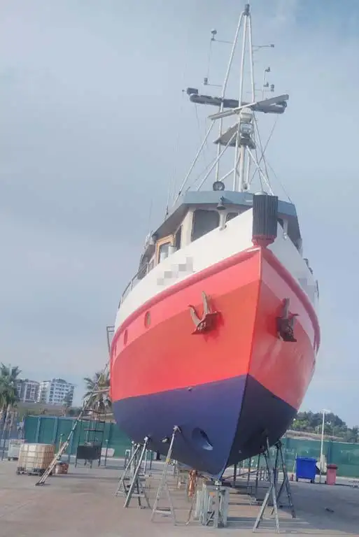 Bateaux de travail à vendre