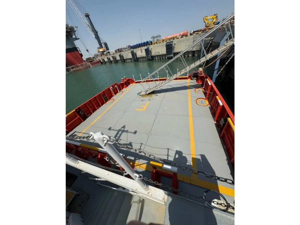 Bateau de transport d'équipage à vendre