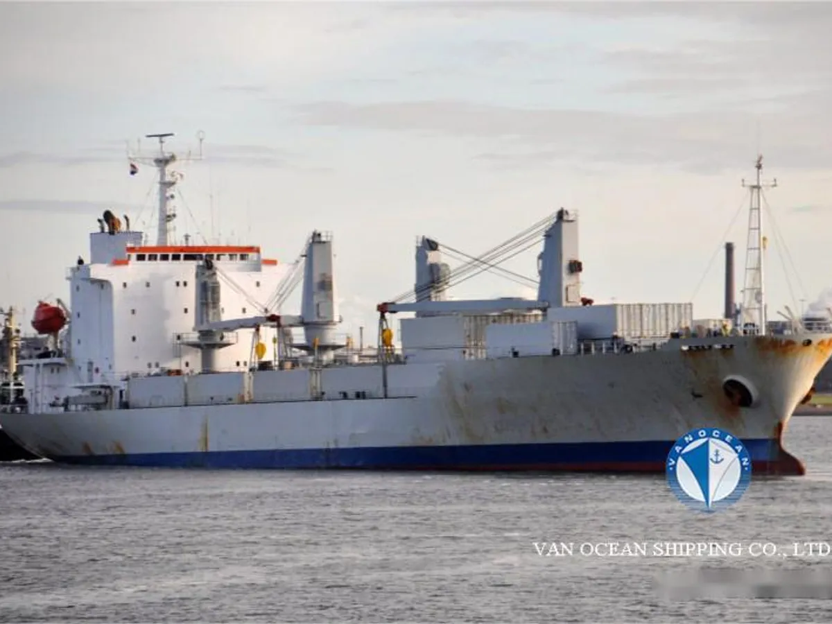 Navire frigorifique à vendre