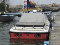 Bateaux de travail à vendre