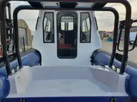 Bateau pneumatique semi-rigide à vendre
