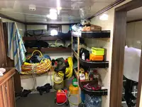 Bateaux de travail à vendre