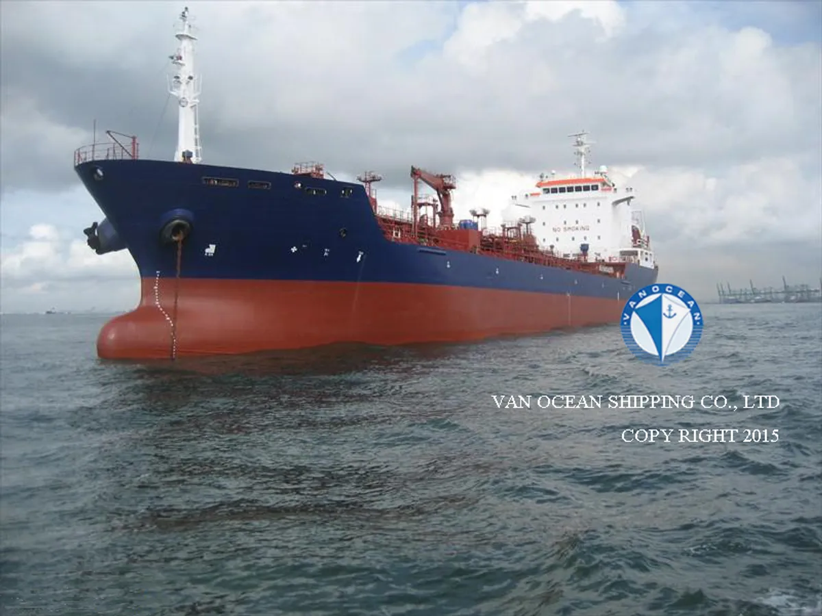 Pétrolier / chimiquier à vendre
