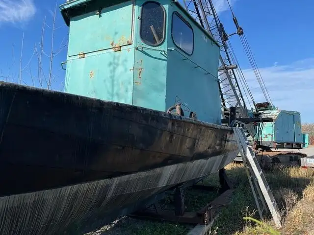 Bateaux de travail à vendre