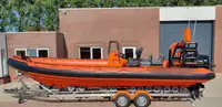 Bateau pneumatique semi-rigide à vendre