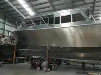 Bateaux de travail à vendre