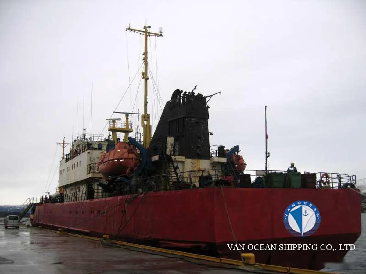 Navire frigorifique à vendre