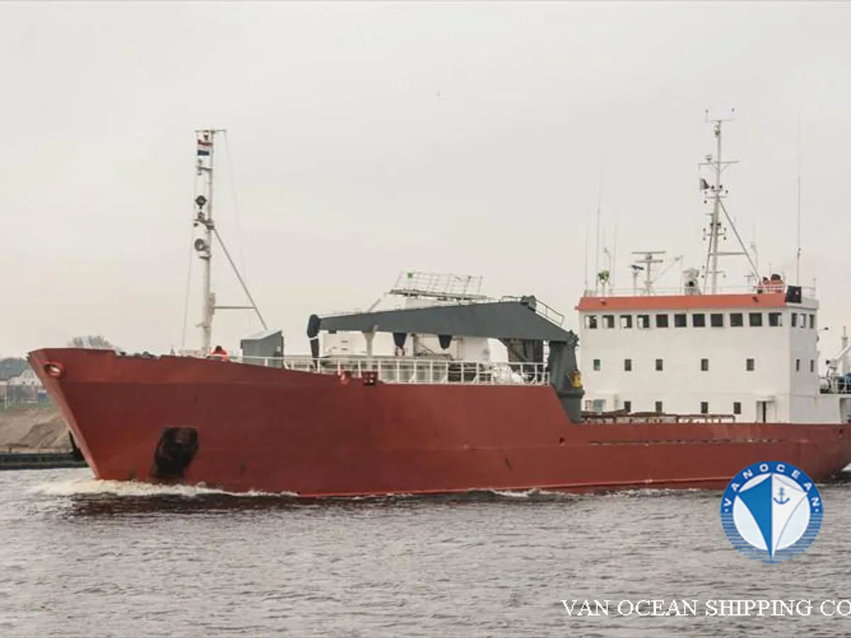 Navire frigorifique à vendre