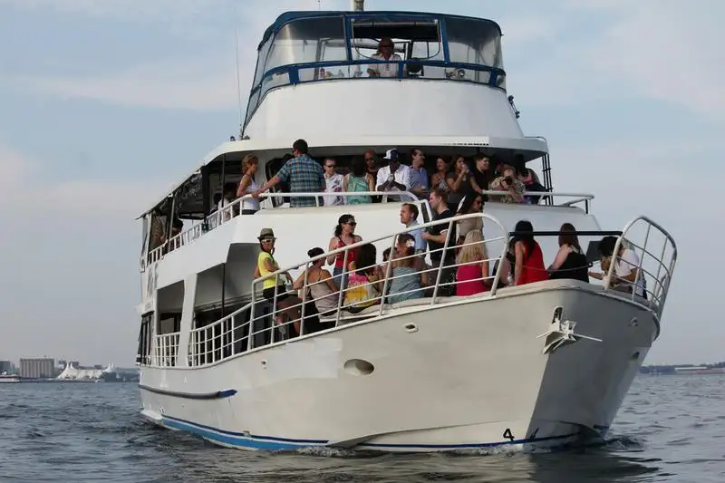 Navire de passagers à vendre