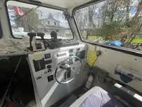 Bateaux de travail à vendre
