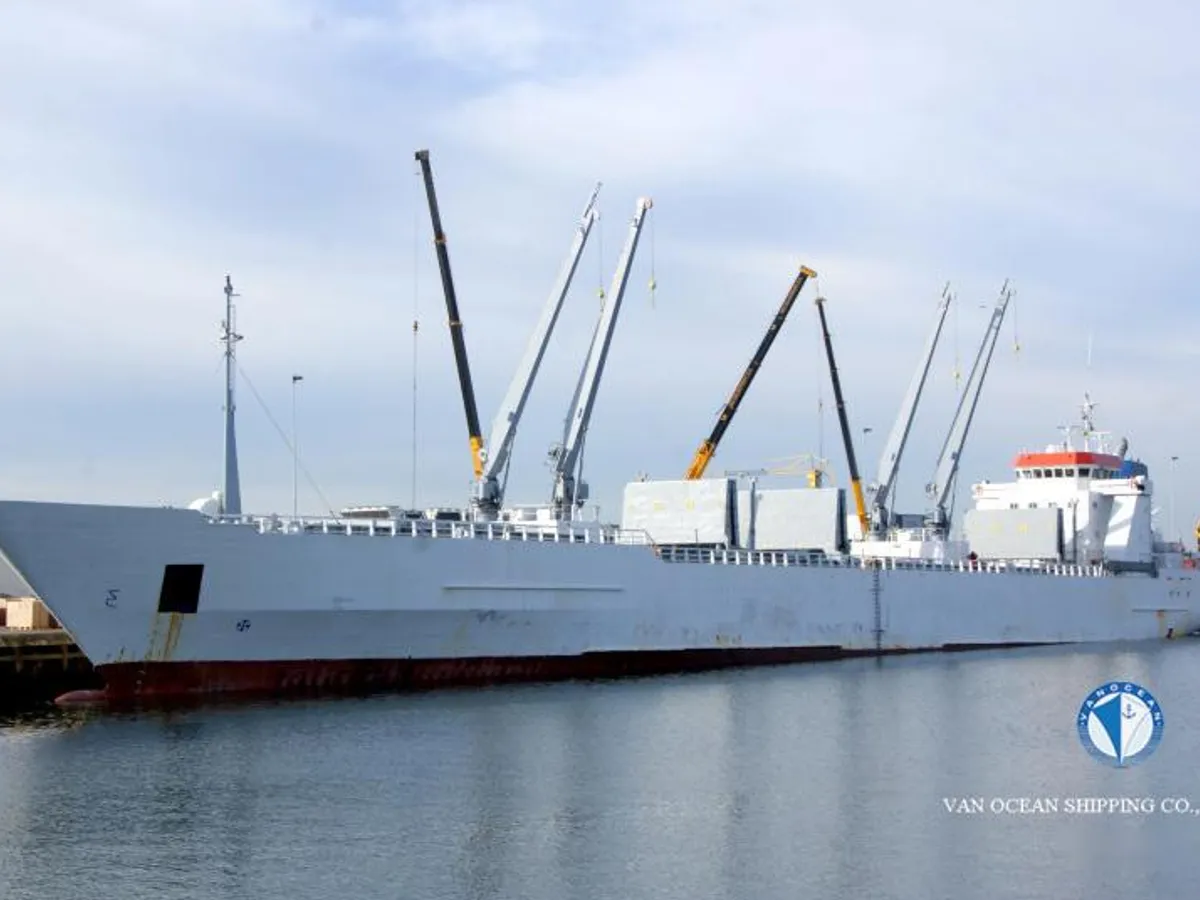 Navire frigorifique à vendre
