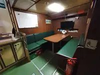Navire d'arpentage à vendre