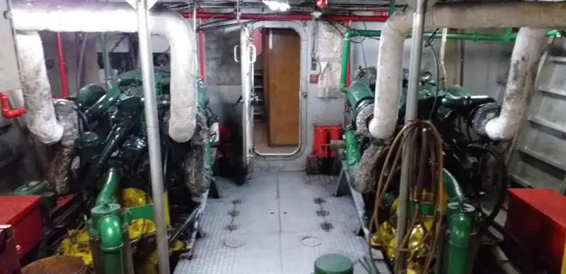 Bateau de transport d'équipage à vendre