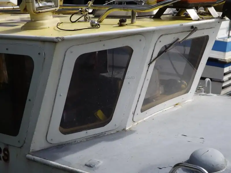 Bateaux de travail à vendre