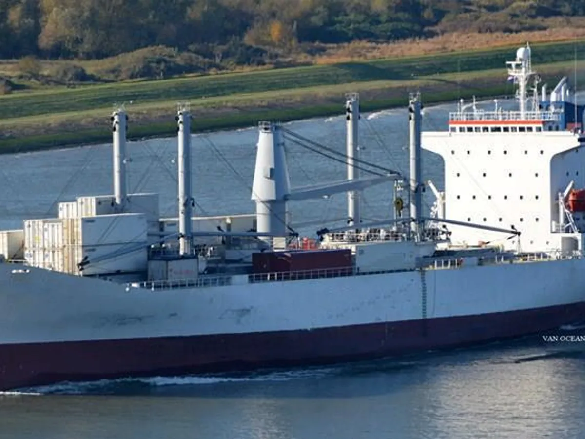 Navire frigorifique à vendre