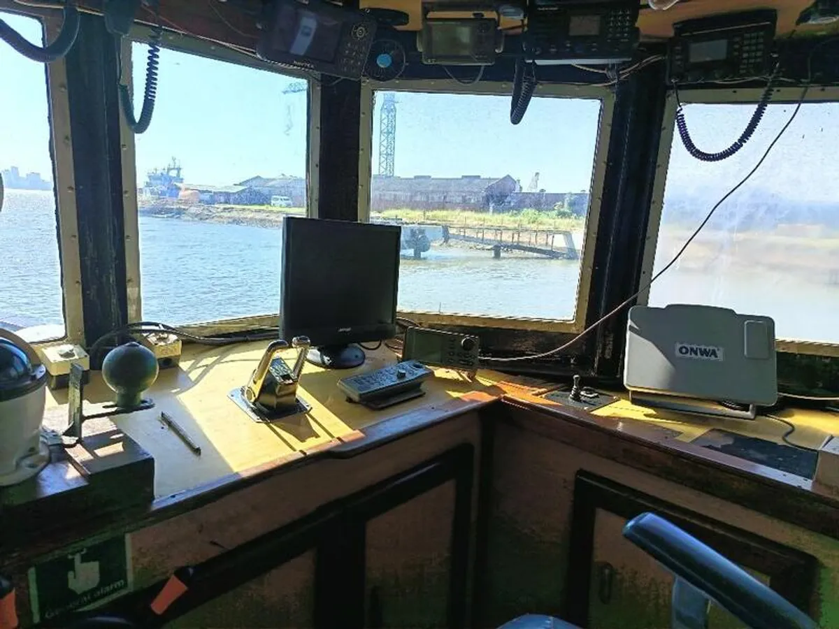 Navire d'approvisionnement à vendre