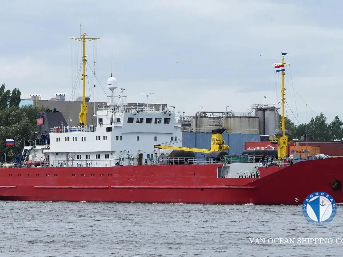 Navire frigorifique à vendre