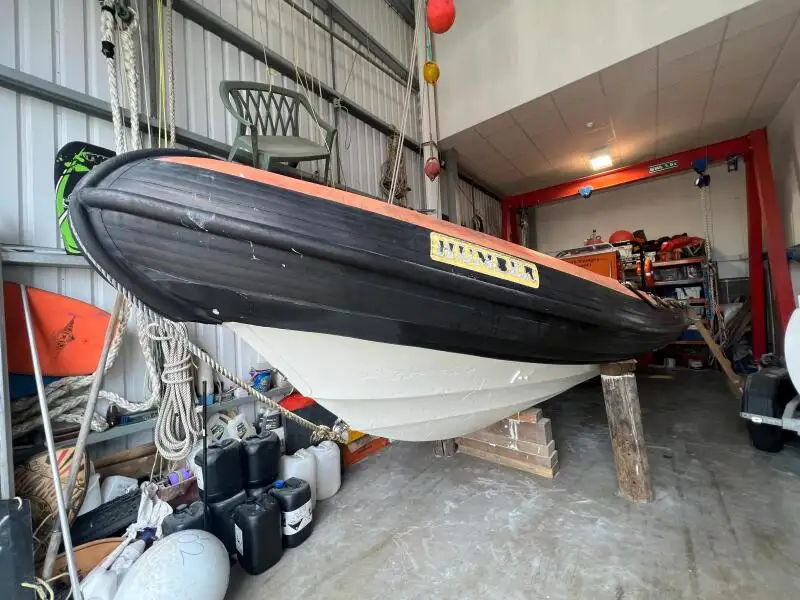 Bateaux de travail à vendre