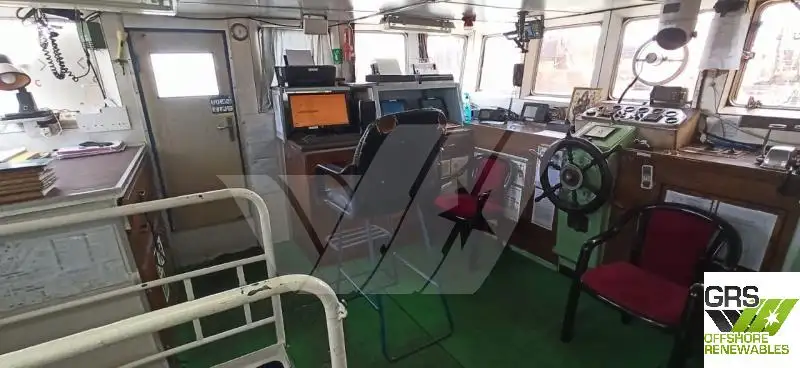 Navire d'arpentage à vendre