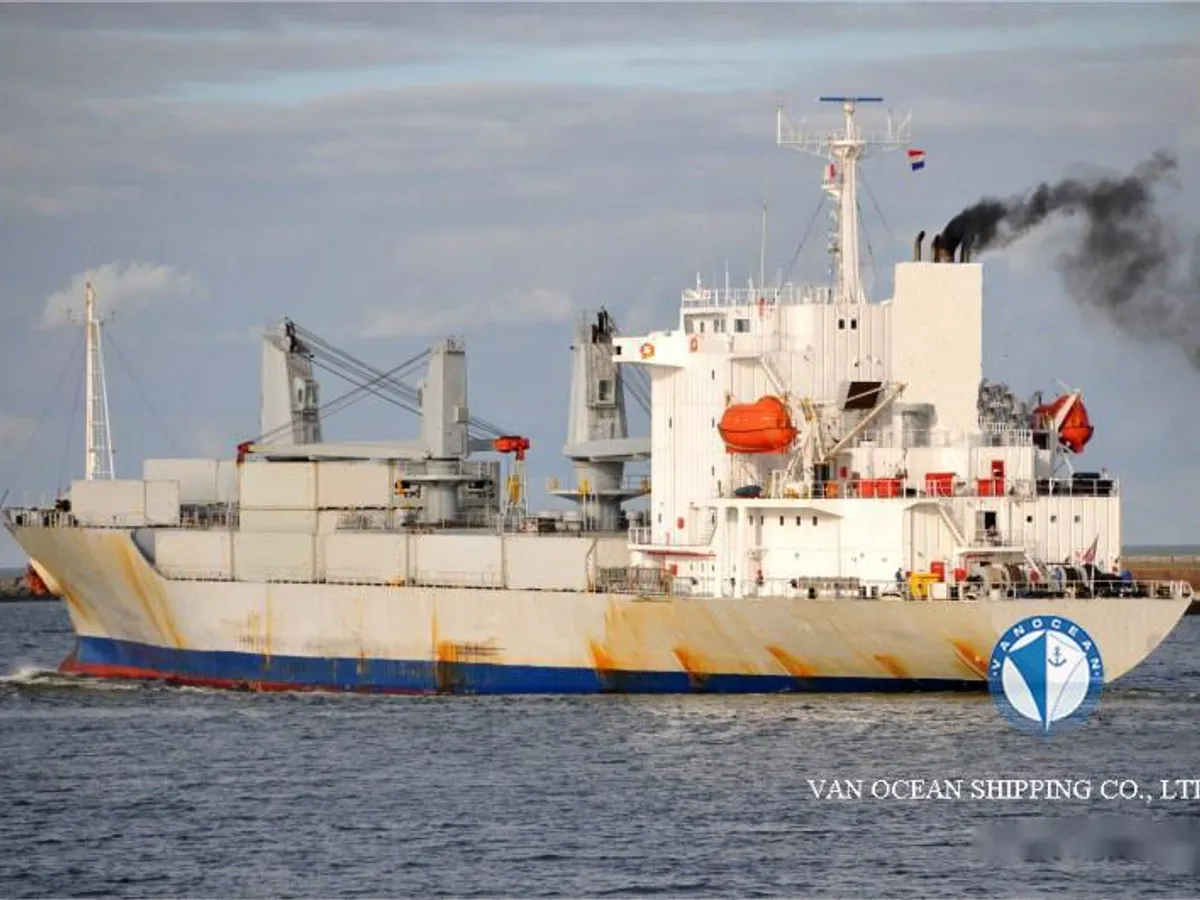 Navire frigorifique à vendre