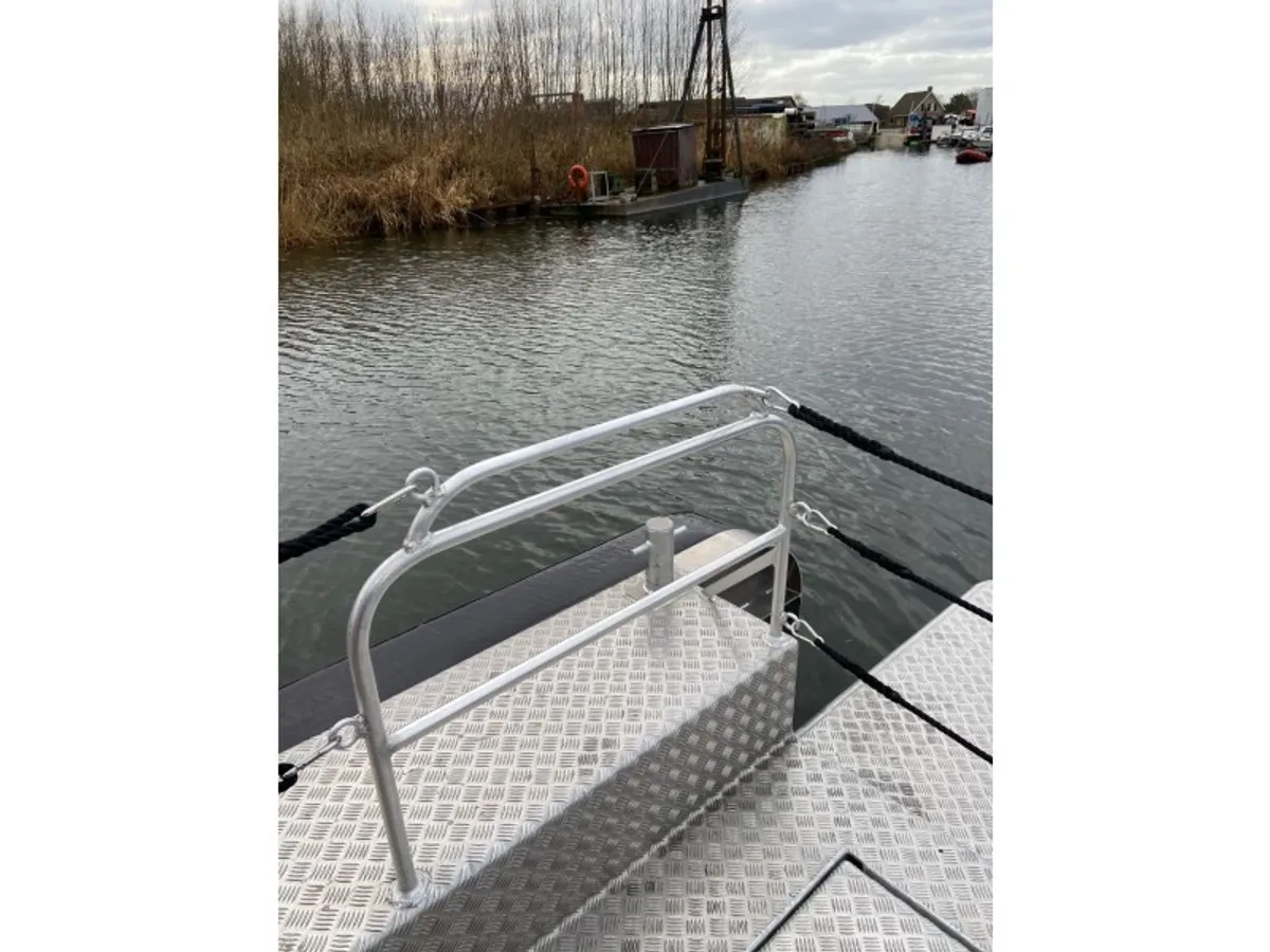 Bateau pilote à vendre