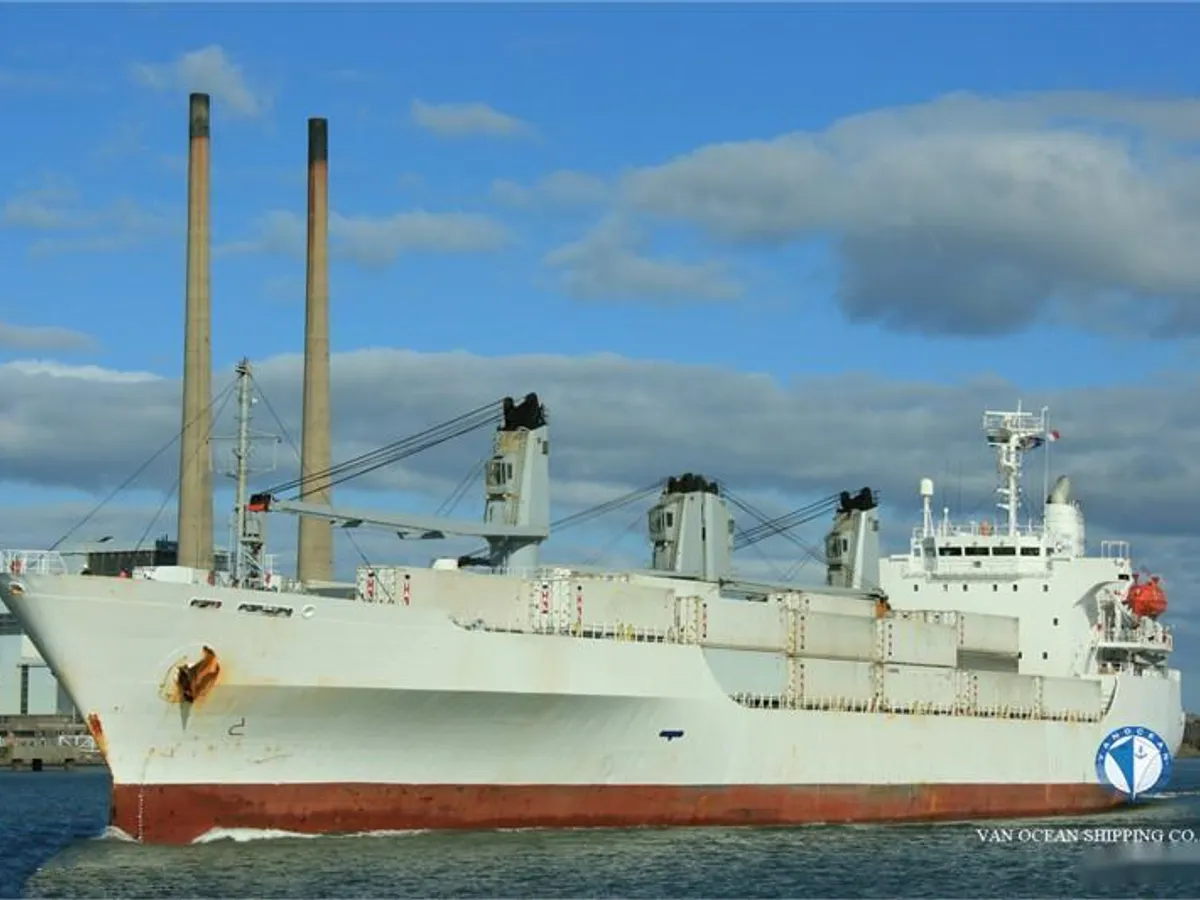 Navire frigorifique à vendre