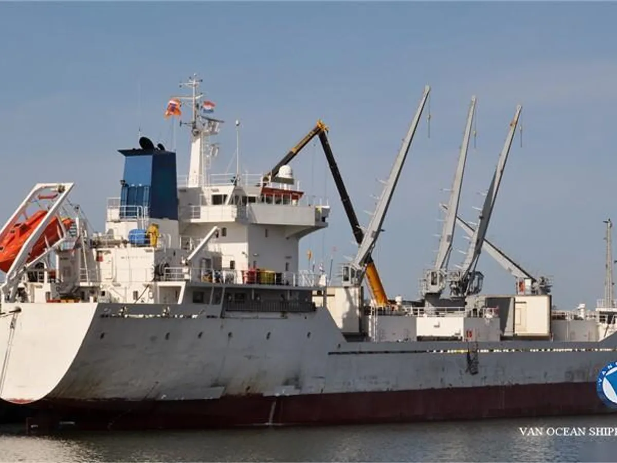 Navire frigorifique à vendre