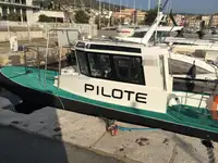 Bateau pilote à vendre