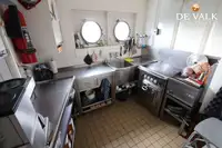 Hôtel flottant à vendre