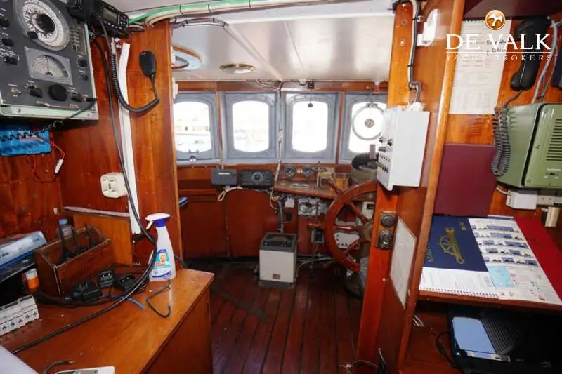 Navire de recherche à vendre