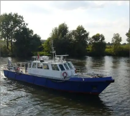 Bateau patrouilleur à vendre