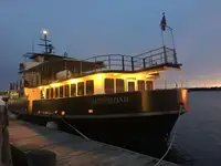 Navire mixte (croisière et transport de marchandises) à vendre