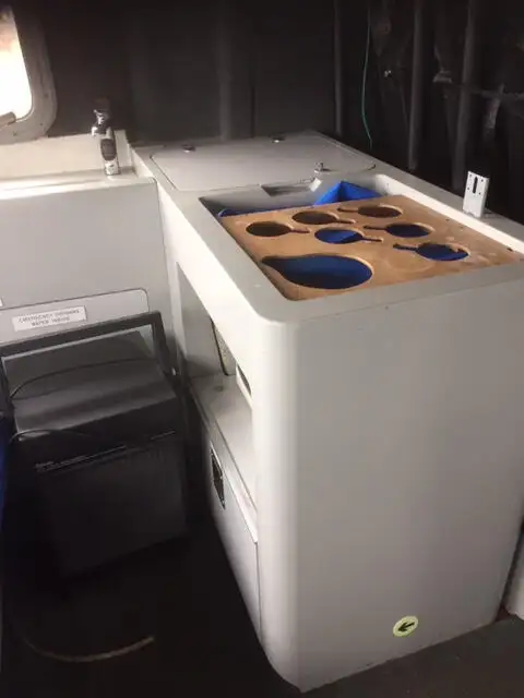 Bateau de transport d'équipage à vendre