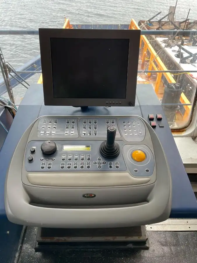 Navire d'approvisionnement à vendre
