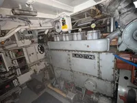 Navire d'arpentage à vendre