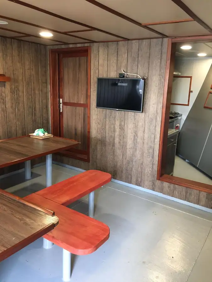 Bateaux de travail à vendre