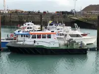 Bateau de transport d'équipage à vendre