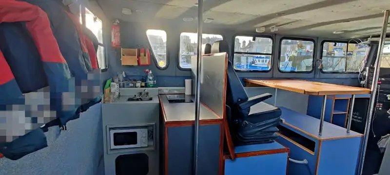 Navire porte-conteneurs à vendre
